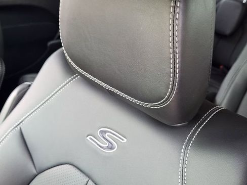 New 2026 Chrysler Pacifica Select w/ S Appearance Package image 10