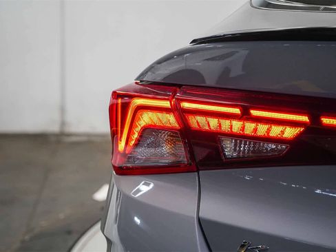 Used 2021 Kia K5 GT-Line image 11