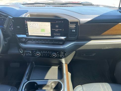 Used 2024 Chevrolet Silverado 2500 High Country w/ High Country Premium Package AWD/4WD image 15