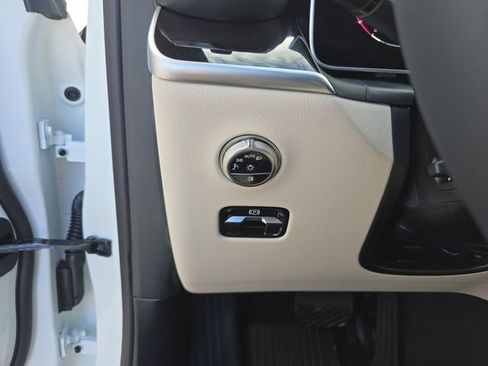New 2026 Mercedes-Benz GLC 300 4MATIC image 35
