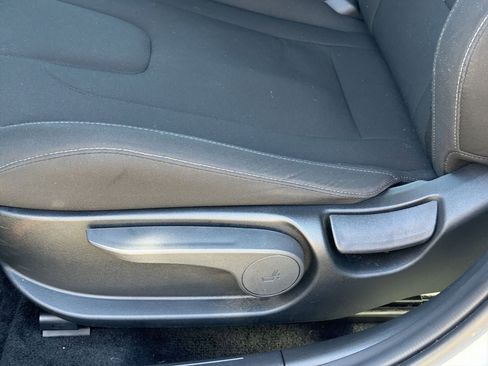 Certified 2024 Hyundai Elantra SEL w/ Convenience Package image 12