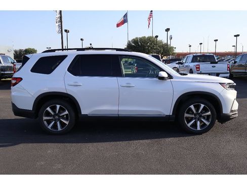 Used 2024 Honda Pilot Elite image 12
