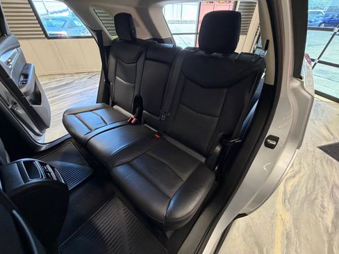 Used 2019 Cadillac XT5 Luxury AWD/4WD image 6