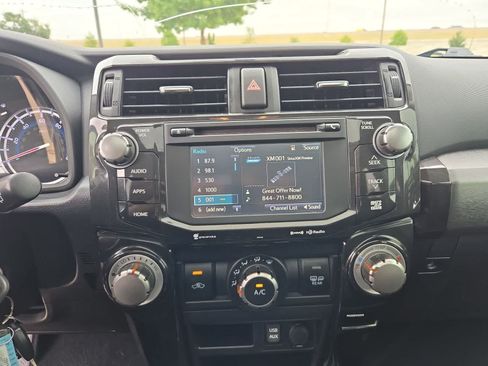 Used 2018 Toyota 4Runner TRD Off-Road Premium AWD/4WD image 28