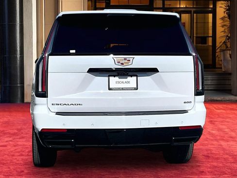New 2026 Cadillac Escalade ESV Sport w/ Touring Package AWD/4WD image 5