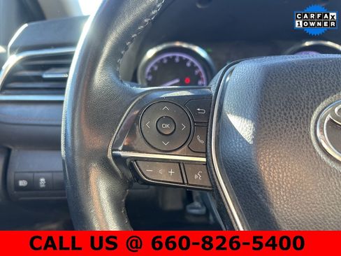 Used 2018 Toyota Camry XLE image 16