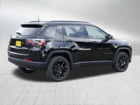 New 2026 Jeep Compass Latitude image 7