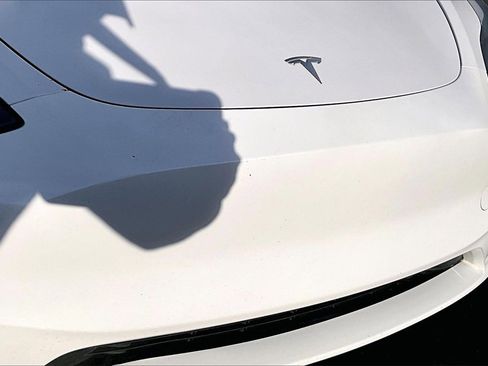 Used 2023 Tesla Model Y Long Range image 28