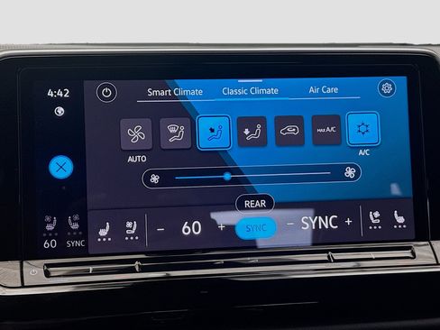 Used 2024 Volkswagen Atlas SE image 10