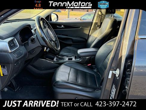 Used 2016 Kia Sorento EX image 10