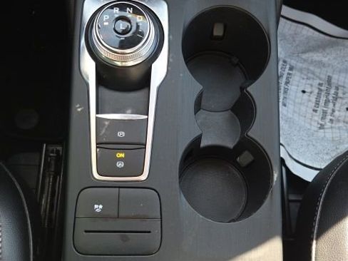 Used 2020 Ford Escape SE Sport image 37