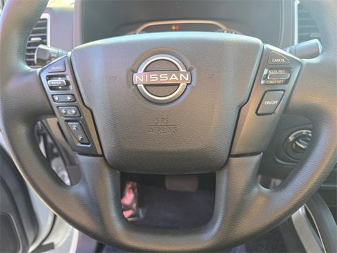 Used 2023 Nissan Frontier SV image 31