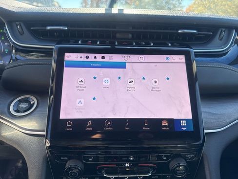 Used 2024 Jeep Grand Cherokee Limited 4xe image 19