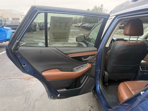 Used 2022 Subaru Outback Touring AWD/4WD image 27
