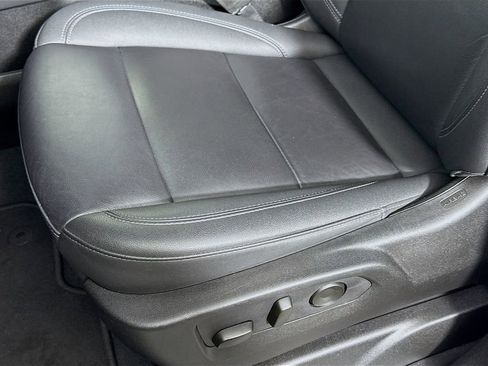 Used 2024 Chevrolet Suburban LT AWD/4WD image 20