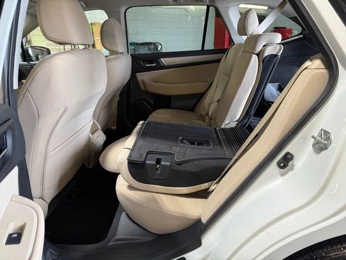 Used 2019 Subaru Outback 2.5i Premium AWD/4WD image 23