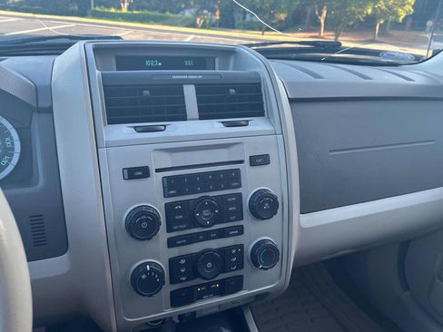 Used 2011 Ford Escape XLT w/ 203A Rapid Spec Order Code image 19