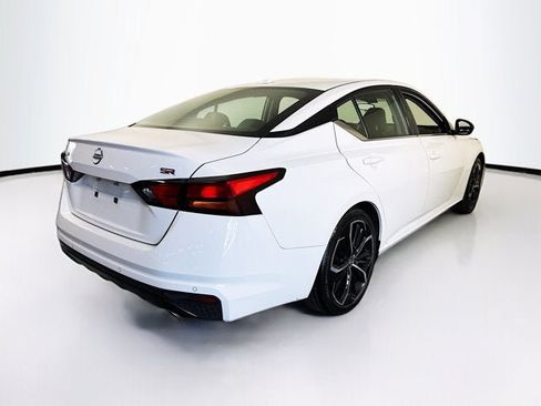 Used 2024 Nissan Altima 2.5 SR FWD image 5