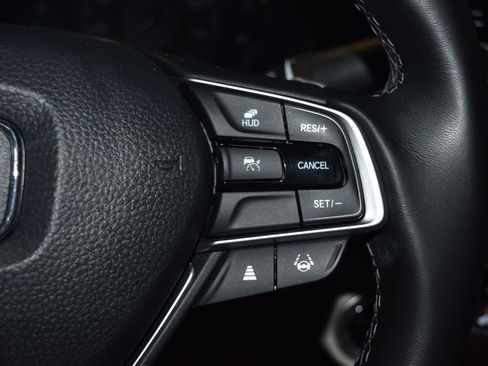 Used 2022 Honda Accord Touring image 11