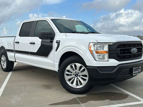 Used 2021 Ford F150 XL w/ Trailer Tow Package image 5