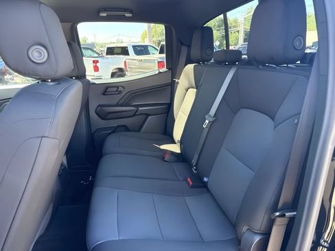 Used 2025 Chevrolet Colorado W/T w/ WT Convenience Package II AWD/4WD image 17