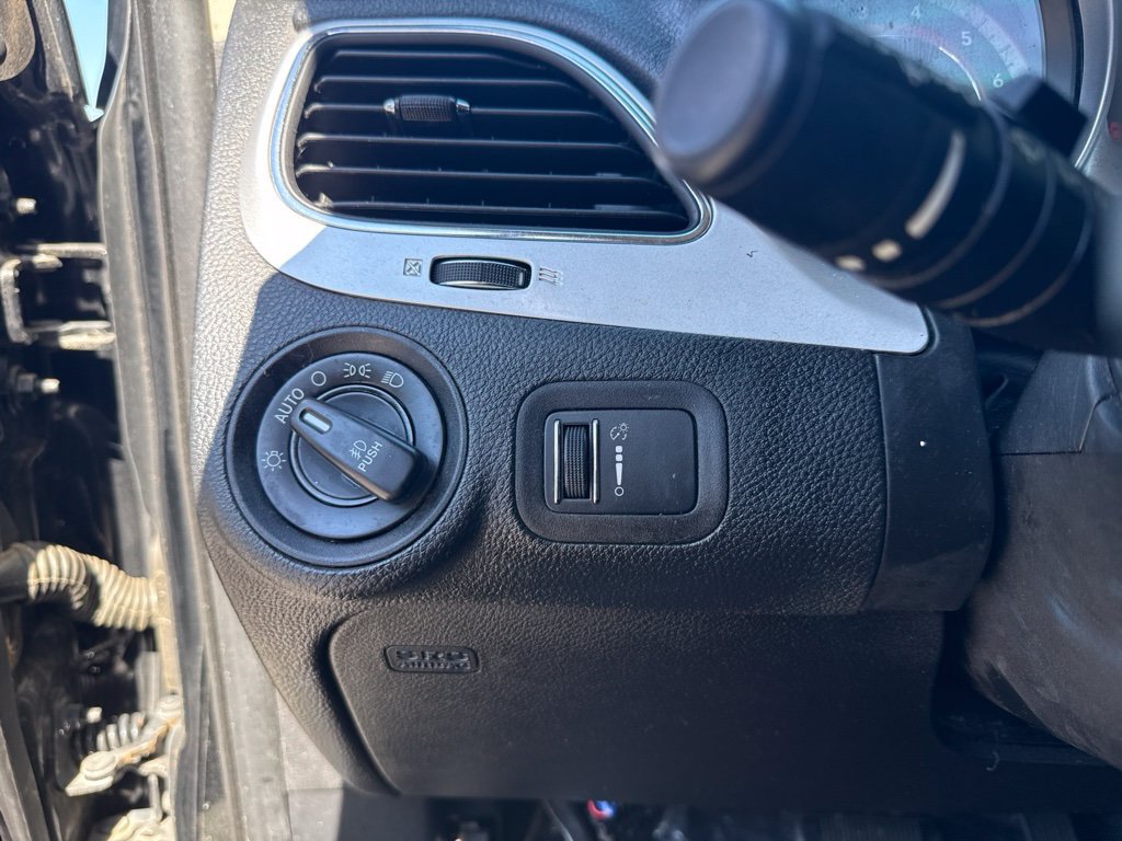 Used 2019 Dodge Journey SE w/ Connectivity Group FWD image 13