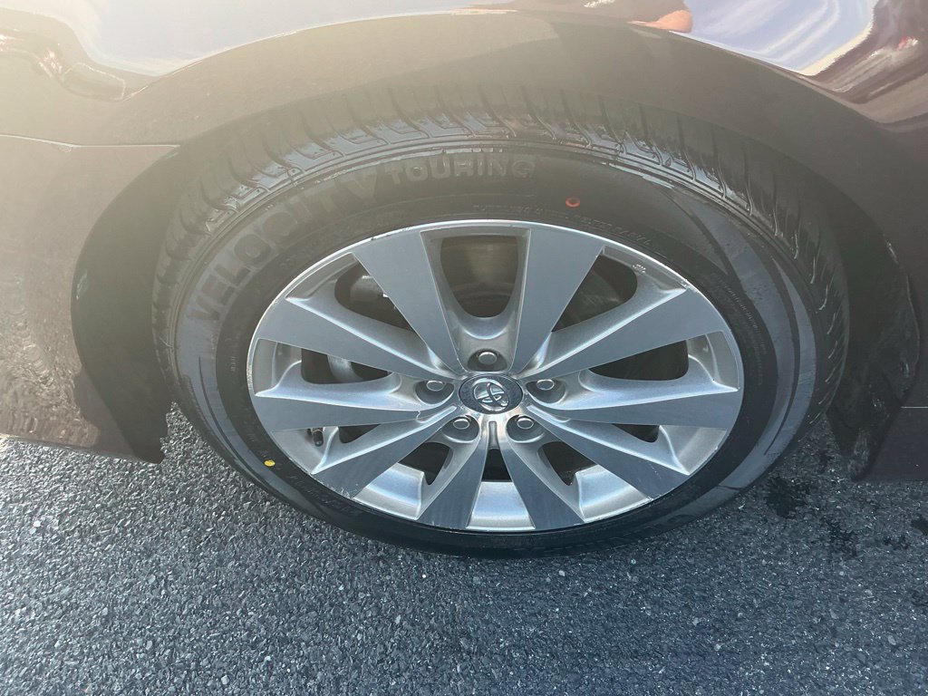 Used 2012 Toyota Avalon Limited FWD image 13