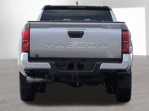 Certified 2024 Toyota Tacoma SR5 AWD/4WD image 7