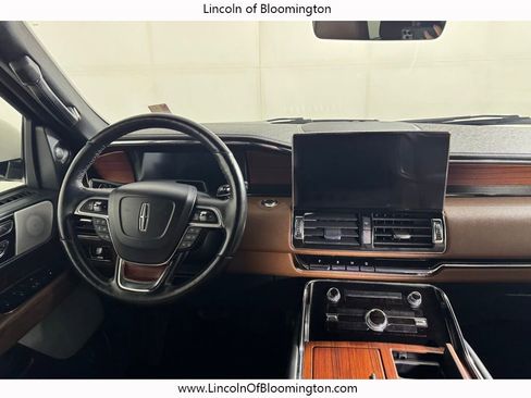 Certified 2023 Lincoln Navigator Reserve image 22
