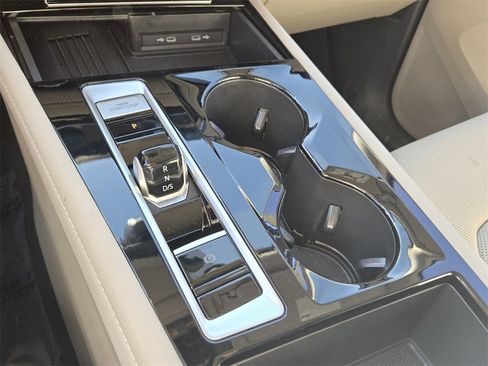 Certified 2025 Volkswagen Atlas SE w/ Panoramic Sunroof Package image 21