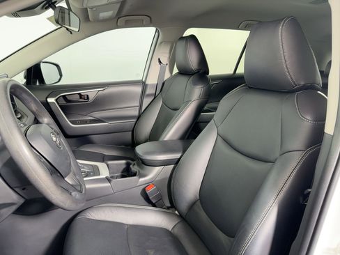 Used 2023 Toyota RAV4 LE image 21