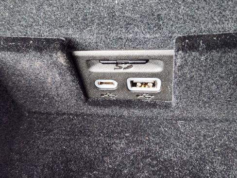 Certified 2025 Cadillac XT5 Premium Luxury image 20