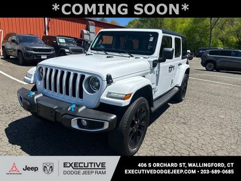 Used 2023 Jeep Wrangler Unlimited Sahara w/ Cold Weather Group AWD/4WD image 1