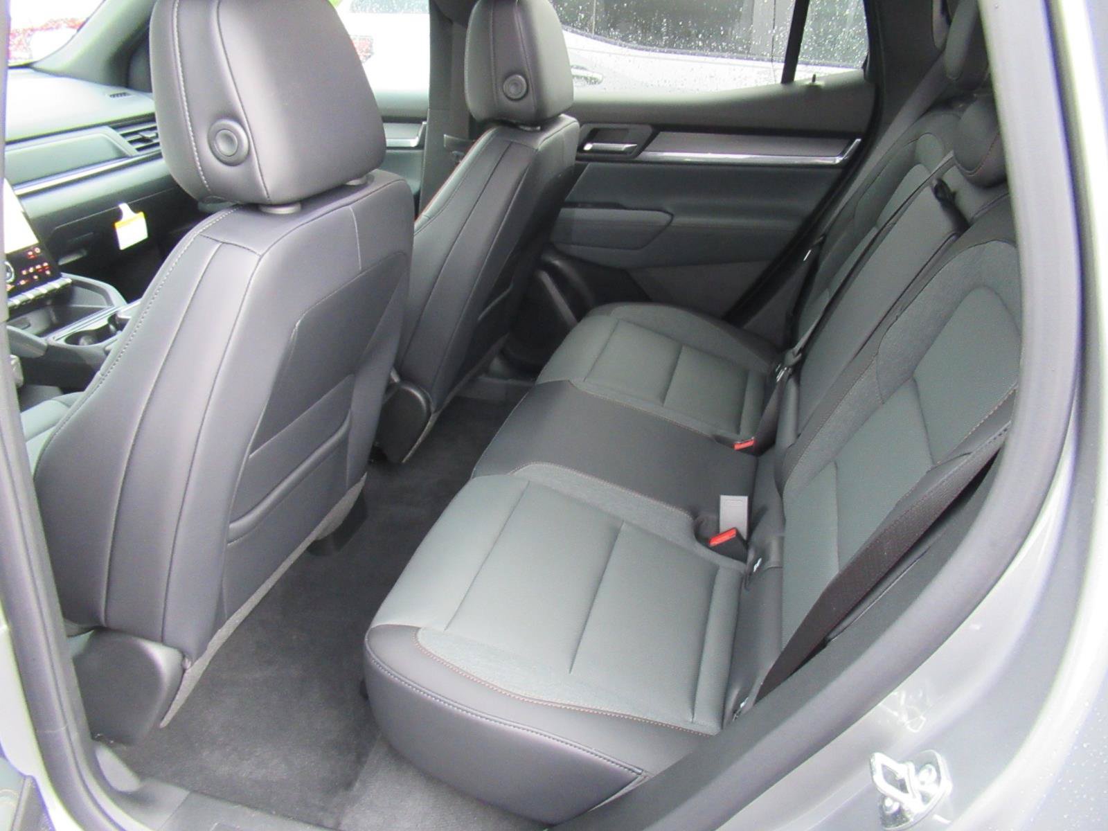 New 2027 GMC Terrain AT4 w/ Convenience Package III AWD/4WD image 31
