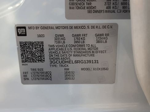 Used 2024 Chevrolet Silverado 1500 ZR2 image 32