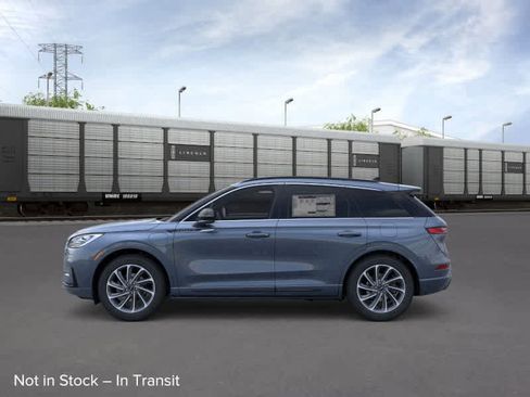 New 2026 Lincoln Corsair Grand Touring image 3