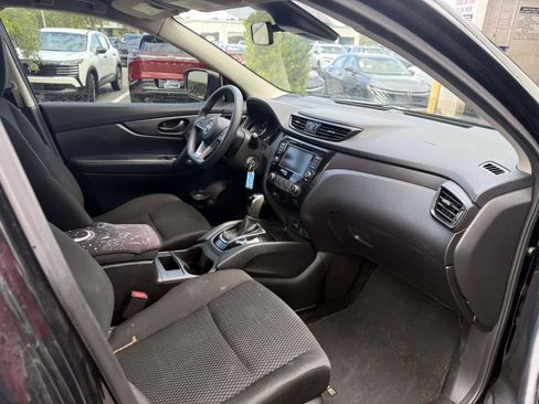 Certified 2022 Nissan Rogue Sport S FWD image 11