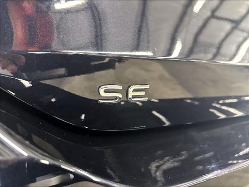 Certified 2026 Volkswagen Tiguan SE AWD/4WD image 27