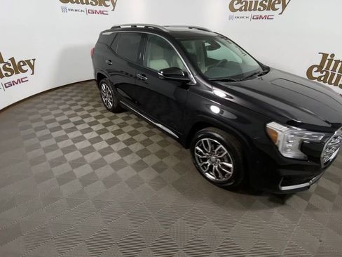 Used 2024 GMC Terrain Denali w/ Denali Premium Package image 2
