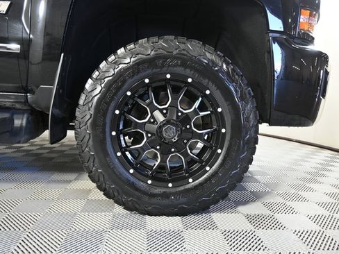 Used 2019 Chevrolet Silverado 2500 LTZ w/ Duramax Plus Package AWD/4WD image 12