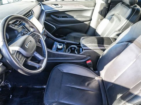 Used 2021 Jeep Grand Cherokee L Limited RWD image 13