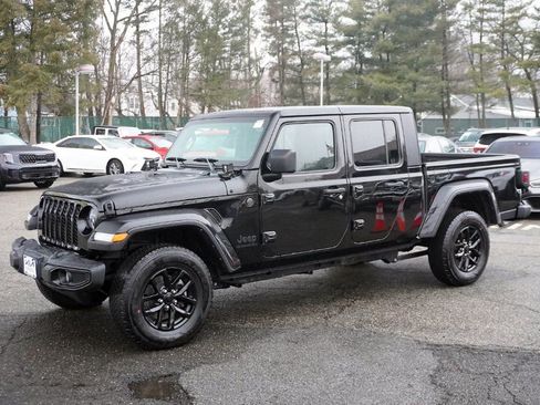 Used 2022 Jeep Gladiator Sport AWD/4WD image 5