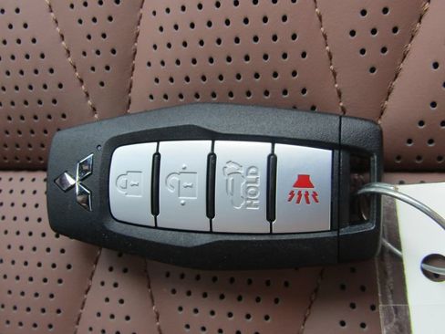 Used 2025 Mitsubishi Outlander SEL AWD/4WD image 38