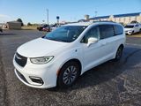 Used 2021 Chrysler Pacifica Touring-L image 3