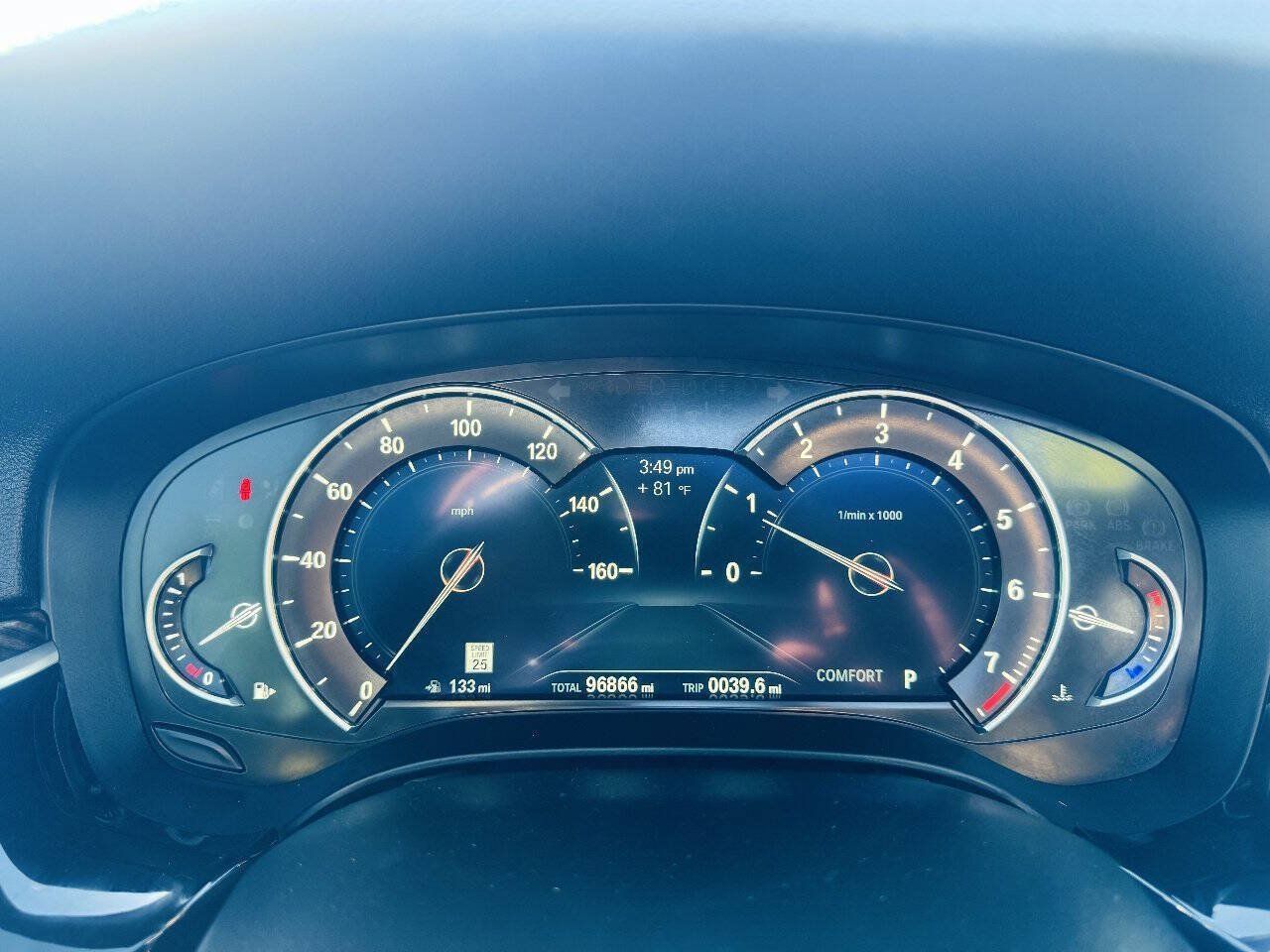 Used 2019 BMW 530i w/ Convenience Package RWD image 22
