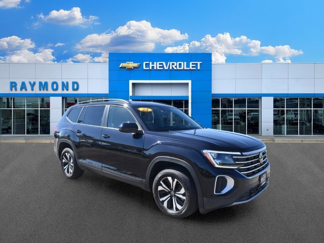 Used 2024 Volkswagen Atlas SE AWD/4WD image 1