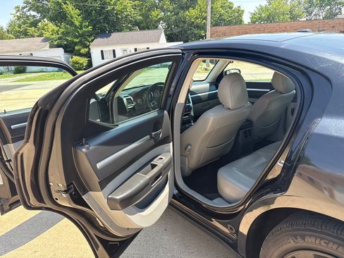 Used 2010 Dodge Charger Rallye RWD image 11