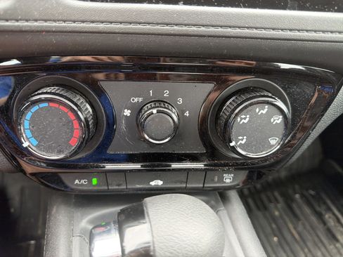 Certified 2021 Honda HR-V LX image 29