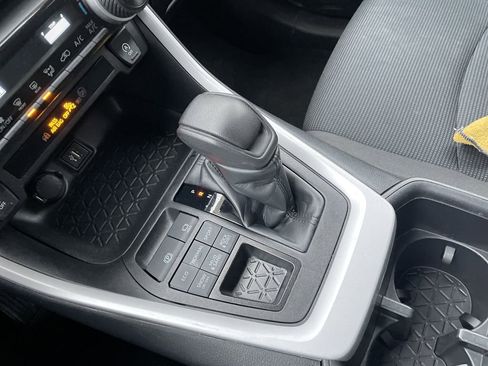 Used 2024 Toyota RAV4 LE image 21