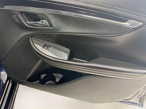 Used 2016 Chevrolet Impala LT w/ Convenience Package image 30